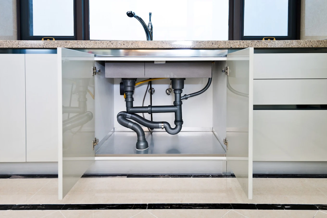 Ny kjøkkenvask installert - Oslo Plumbing kjøkken